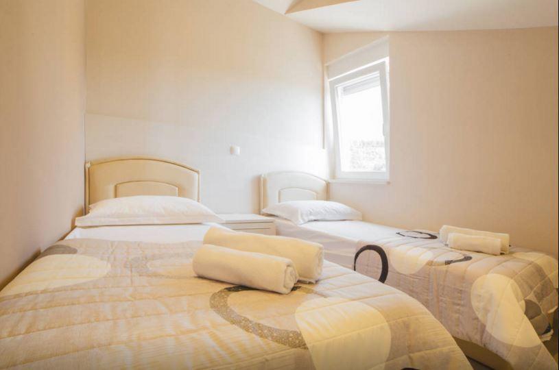 Apartments Dalmacija Tucepi Tučepi Exterior foto